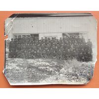 Памятная групповая фотография подразделения участнику Отечественной войны. 1945 г. 10х16 см.