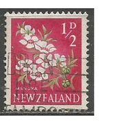 Новая Зеландия. Цветы. Чайное дерево. 1960г. Mi#392.