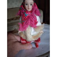 Кукла фарфоровая "куклы в национальных одеждах