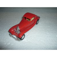 Модель авто. Red Diecast 2 Door Sedan 1930s Style.Старый Китай.масштаб 1:38