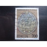 Италия 1990 Религиозное искусство, украшение алтаря Михель-1,2 евро гаш