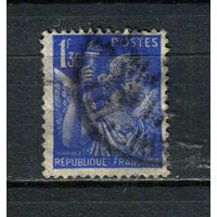 Франция - 1938/1942 - Стандарты. Ирис 1,30Fr - (есть тонкое место) - [Mi.397] - 1 марка. Гашеная.  (Лот 69EN)-T5P3