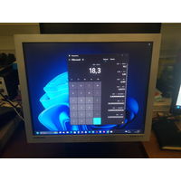 Монитор Samsung SyncMaster 710v, 17 дюймов. Для простой офисной работы вполне сойдёт. На эране есть белая точка от иголки дротика, и пару затемнений, в простой работе не видно, не мешает. Стоит на кух