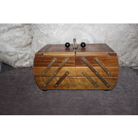 Винтажная, деревянная шкатулка-органайзер для мелочёвки, украшений.