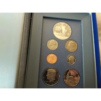 100 лет Статуе Свободы! Престижный сет монет США с серебряным долларом 1986 в супер упаковке банковской в виде книги, сертификат