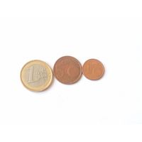 1 евро 2002, 5 евроцентов 2002, 1 евроцент 2008.