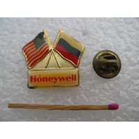 Знак. компания Honeywell. флаги России - США