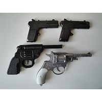 Игрушка детский пистолет под пистоны (револьвер,СССР)