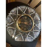 Советские настенные часы на знаке качества в хрустальной "тарелке"-полностью рабочие!