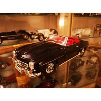 Модель 1:18 Mercedes Benz 190 SL