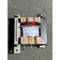 Трансформатор сетевой 17,3 В, размер 44 мм х 30 мм х 41 мм.
