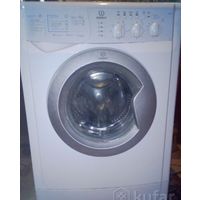 Стиралка Indesit WISL 83 А+ 4.5 кг 800 об узкая 40 см