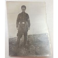 Советский солдат. Дежурный. Штык-нож. 1960 год. Фотография. Фото СССР