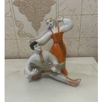 Фарфоровая статуэтка Русский танец