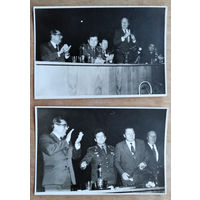 Два фото со встречи с летчиком-космонавтом Коваленком в БГИНХ. Минск.1981 г. 9х14 см. Цена за обе.