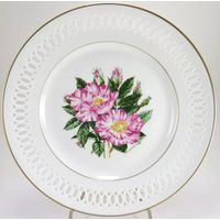 Фарфоровая тарелка серия Коллекция Двенадцать Роз Роза Мунди Bing & Grondahl Дания