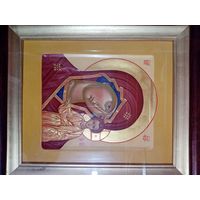 Рукописная икона "Богородица с младенцем Иисусом",  с киотом 38х33х7см. доска, яичная темпера, левкас, золочение.