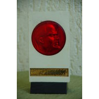 Барельеф  " Ленин " , сувенир из СССР   15 см