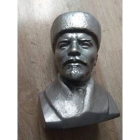 Статуэтка   Ленин в шапке - ушанке