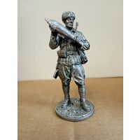 Солдатик оловянный(военно-историческая миниатюра) советский солдат Второй мировой со снарядом