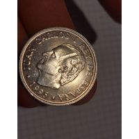 Монета 2000 песет 1995 года серебро