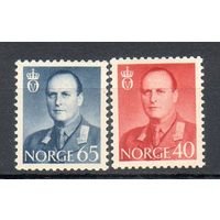 Король Норвегии Улаф V  Норвегия 1958 год 2 марки
