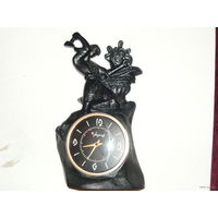 Часы с подчасником "Данило мастер" 1966г.чугун.литьё.