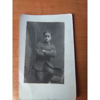 Открытка--Немецкий солдат на территории захваченной Беларуси 1916-1918 г.