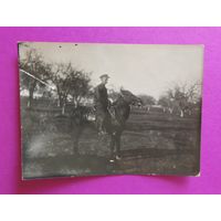 Фото "Красный командир на коне" (11,5*8,5 см), 1935 г.