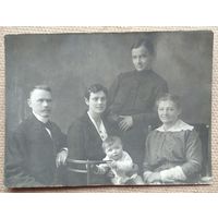 Семейное фото. 1922 г.  9х12 см
