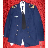 Куплю форменный костюм курсанта или работника Гражданской авиации. Размер 56-58, рост 182.