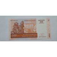 Мадагаскар 500 ариари  2500 франков 2004 года UNC(1)