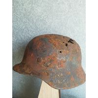 Немецкий стальной шлем.