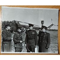 Фото офицеров на военных учениях "Днепр". 1967 г. 12х15 см.