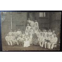 Фото "Немецкий госпиталь", Первая мировая, 1914 г. ( в центре Ганс с железным крестом)