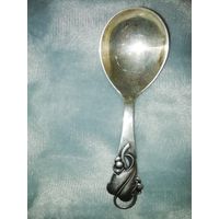 Серебряная ложка для соуса. 10,8 см, 15,96 гр. Клейма. 40-е г.г. Георг Йенсен. Дания.