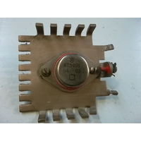 Транзистор КТ846 - 1 шт (с радиатором)