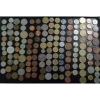 Набор монет из 150 штук - разные года выпуска и монетные дворы. (Цена за все, что на фото).