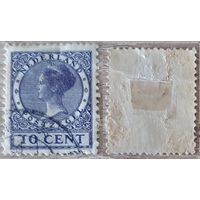 Нидерланды 1934 Королева Вильгельмина. Mi-NL 222E. Перф. 13 1/2 x 12 3/4. 10С