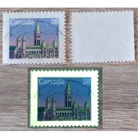 Канада 1988 Парламент. 38С. 26 x 22 мм. Без перфорации левая сторона.