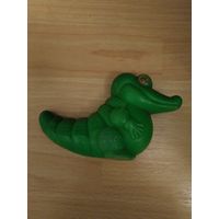 СССР игрушка  пластмассовая 9 см крокодил  цена 25 к