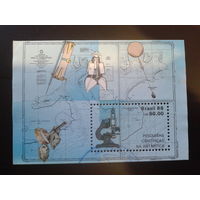 Бразилия 1988 Антарктические исследования Блок Михель-3,5 евро гаш