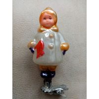 Ёлочная игрушка дети девочка с флажком агитация СССР