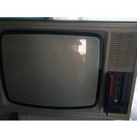 Телевизор "Рекорд 50ТВ-307" чёрно-белого изображения.
