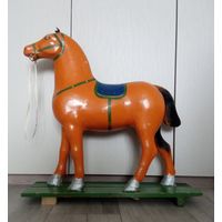 Конь    50 см.