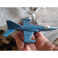 Самолет СССР игрушка. Старый пластик.
