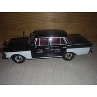 Модели MERCEDES-BENZ 200 D W110,300 SL 1:43