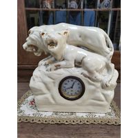 Часы керамические "Львы"