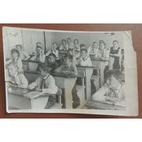 Фото "Мы сели за парты!", 1946 г.