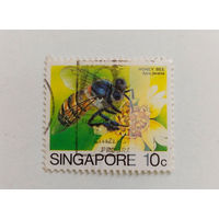 Сингапур 1988. Пчела